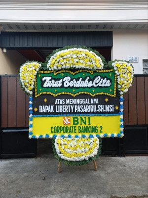 Papan Bunga Duka di Medan Tuntungan